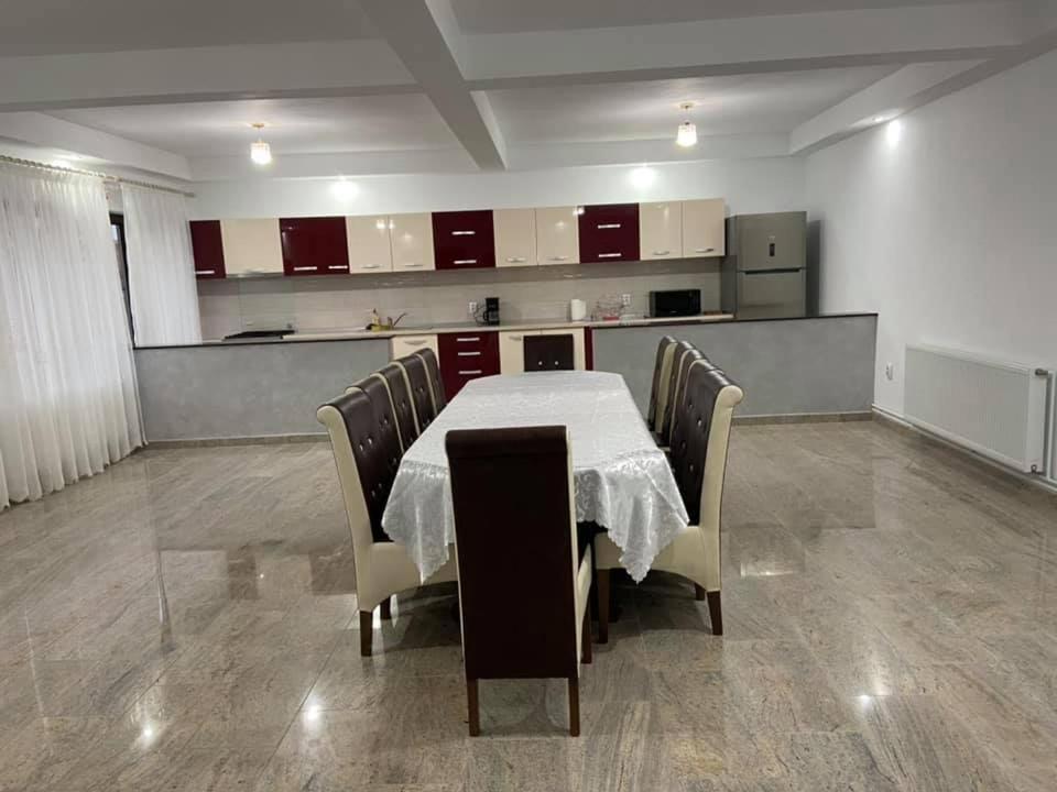 Pensiunea Casa Deny Novaci-Străini Dış mekan fotoğraf