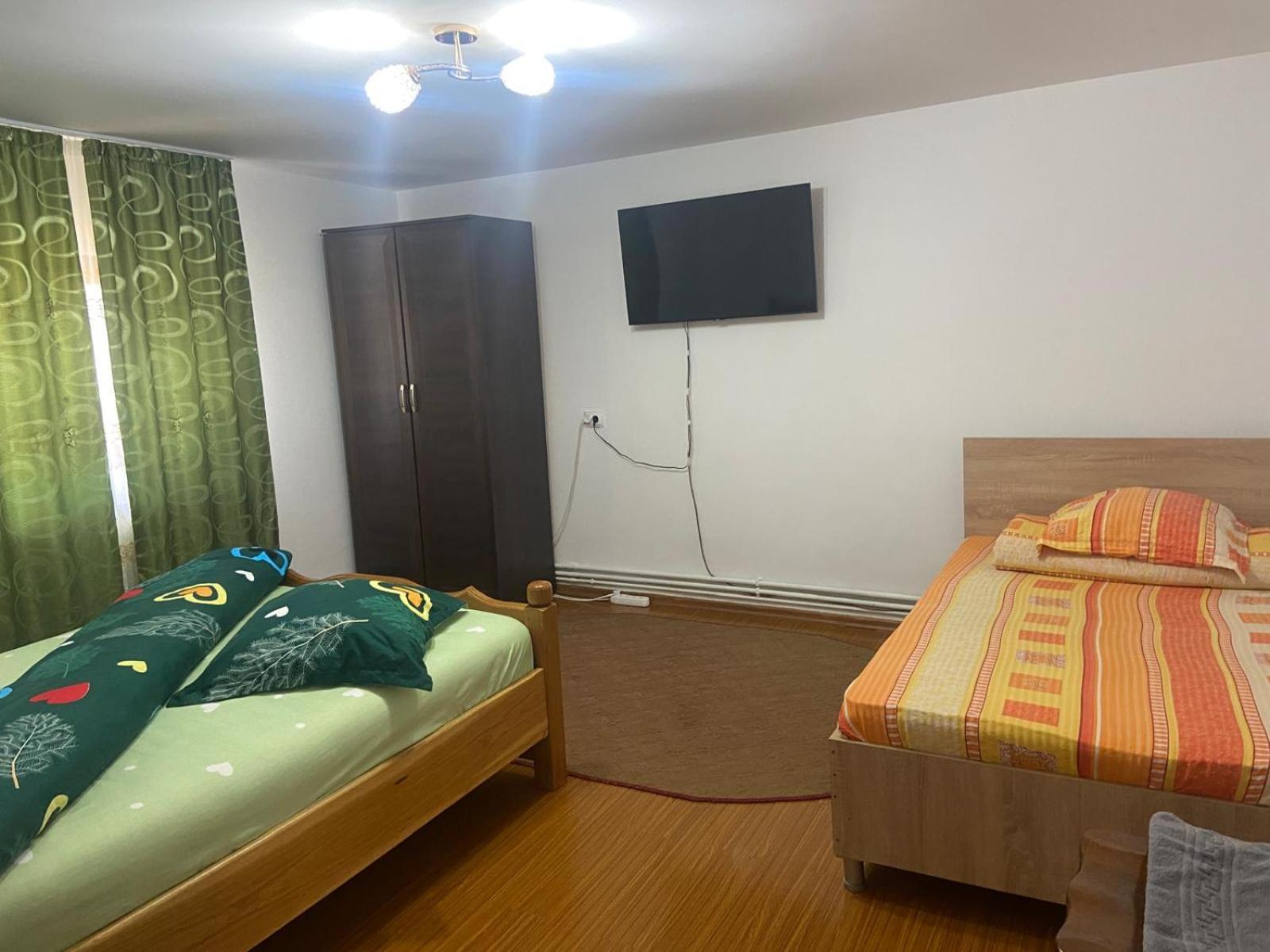 Pensiunea Casa Deny Novaci-Străini Dış mekan fotoğraf