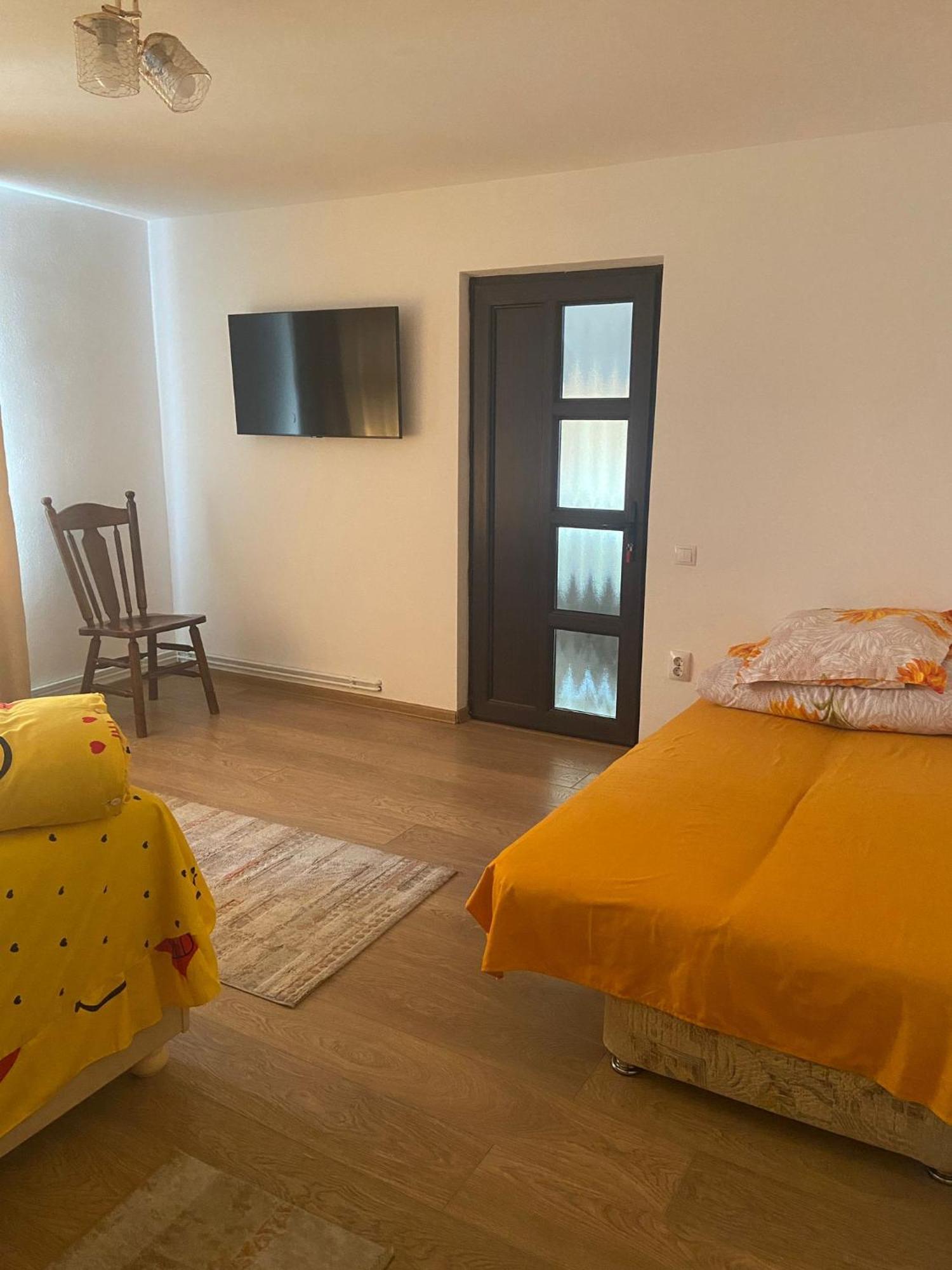 Pensiunea Casa Deny Novaci-Străini Dış mekan fotoğraf