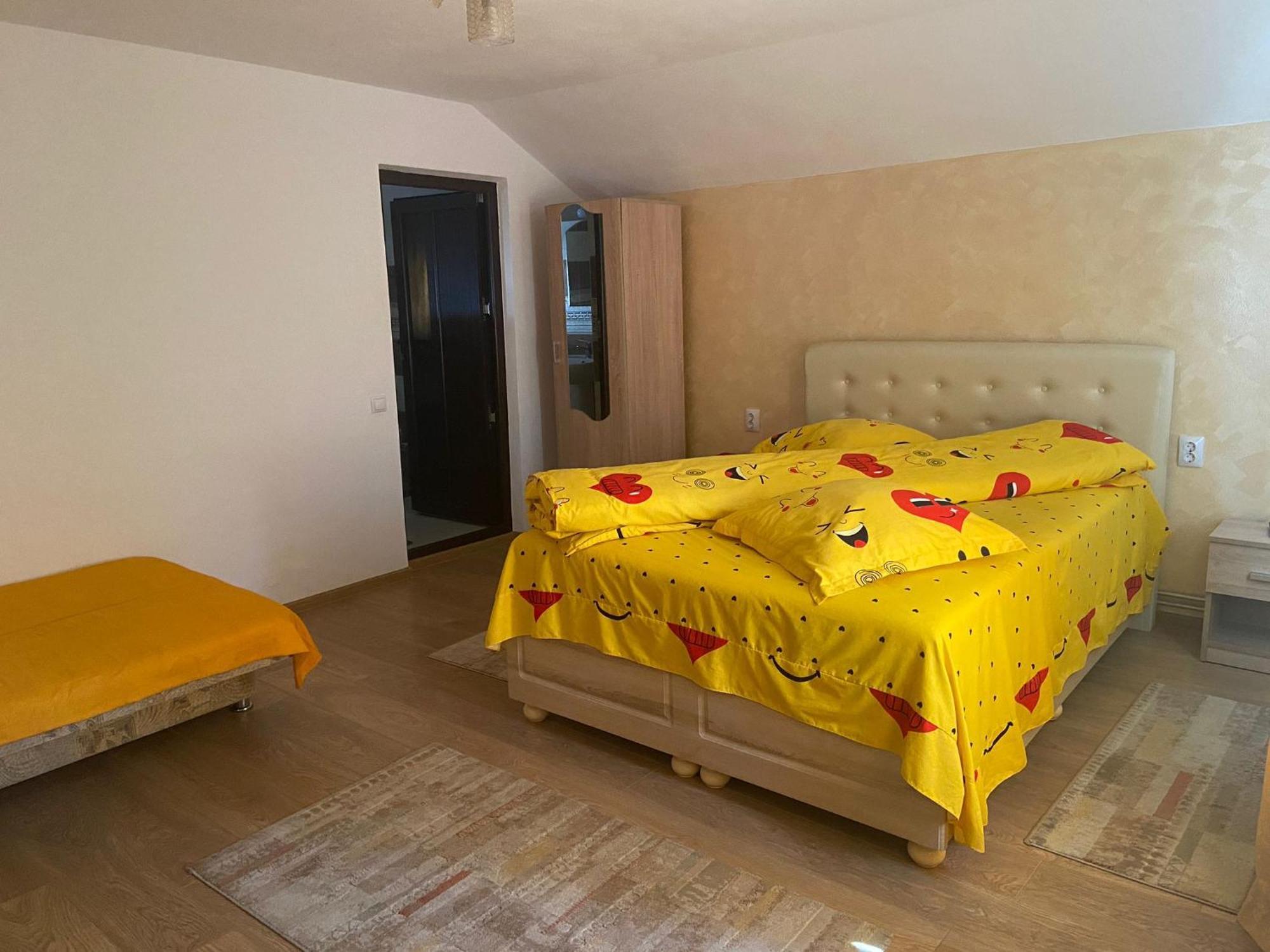 Pensiunea Casa Deny Novaci-Străini Dış mekan fotoğraf
