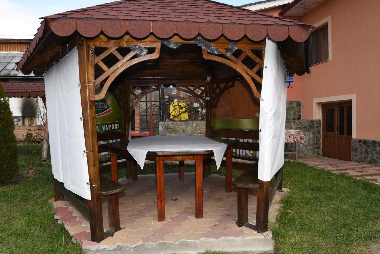 Pensiunea Casa Deny Novaci-Străini Dış mekan fotoğraf
